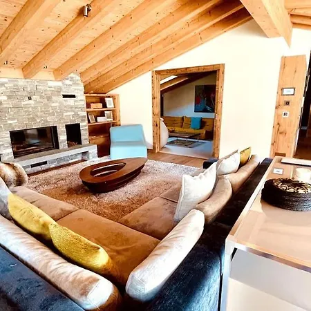 4 Bedroom Penthouse In Waldhaus Apartment