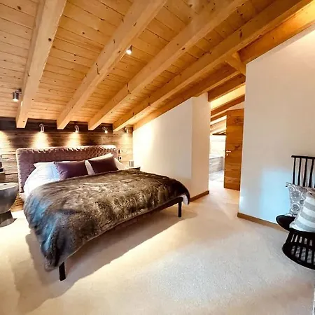 4 Bedroom Penthouse In Waldhaus Lägenhet *