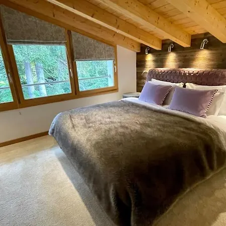 4 Bedroom Penthouse In Waldhaus Lägenhet