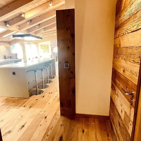 Apartment 4 Bedroom Penthouse In Waldhaus Flims