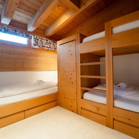 Apartment 4 Bedroom Penthouse In Waldhaus