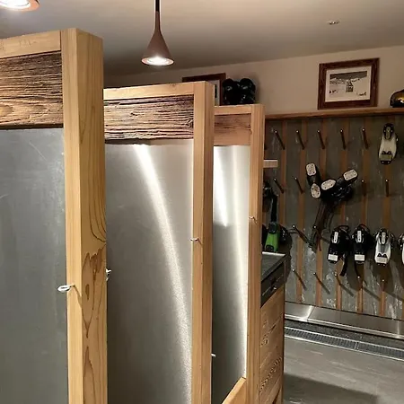 4 Bedroom Penthouse In Waldhaus Apartmán