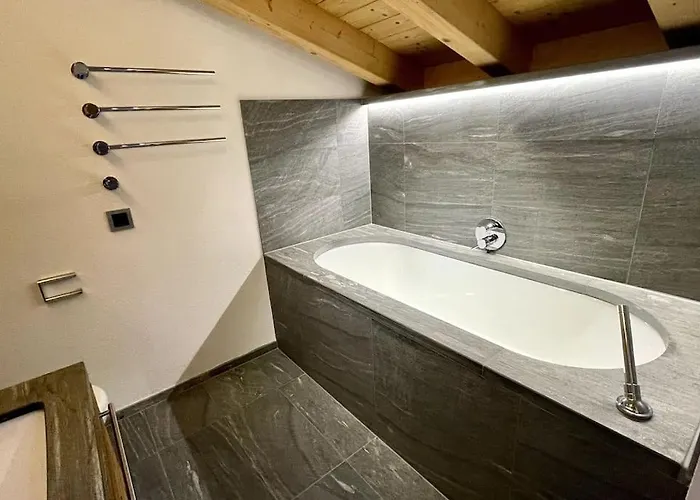 Appartement 4 Bedroom Penthouse In Waldhaus