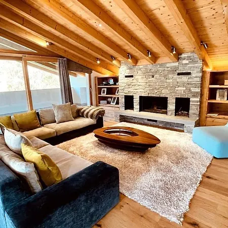 Apartment 4 Bedroom Penthouse In Waldhaus